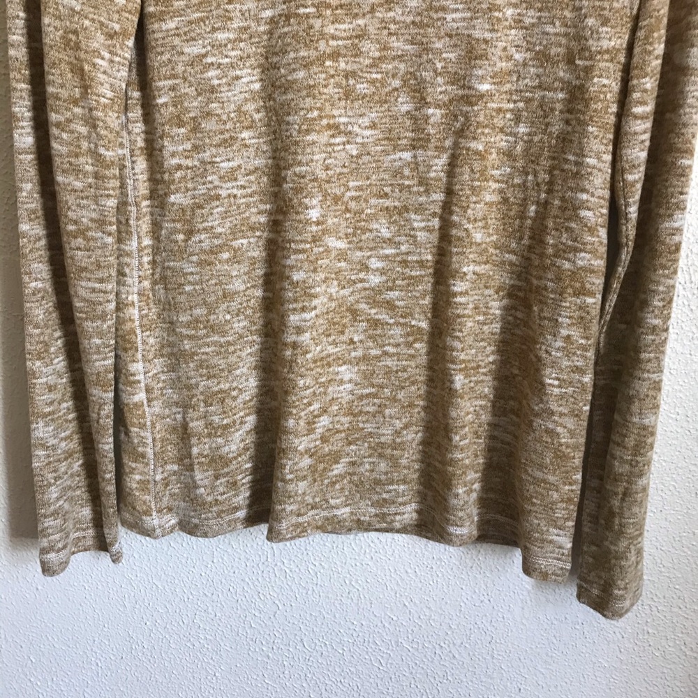 🦋 Universal thread knit top - Picture 4 of 4